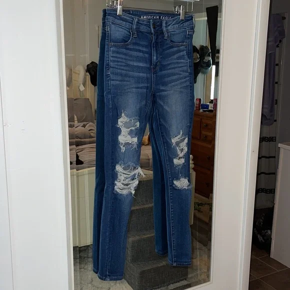 American Eagle Distressed Hi-Rise Jeggings - Picture 2 of 7